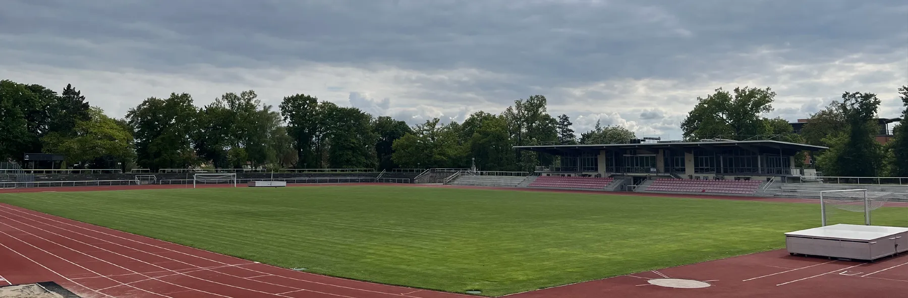 Volksparkstadion Gotha - Hauptfeld